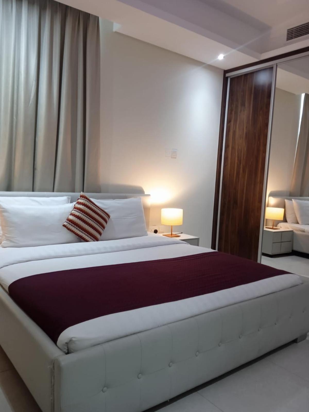 Aparthotel Sirius Tower Al Manamah Esterno foto