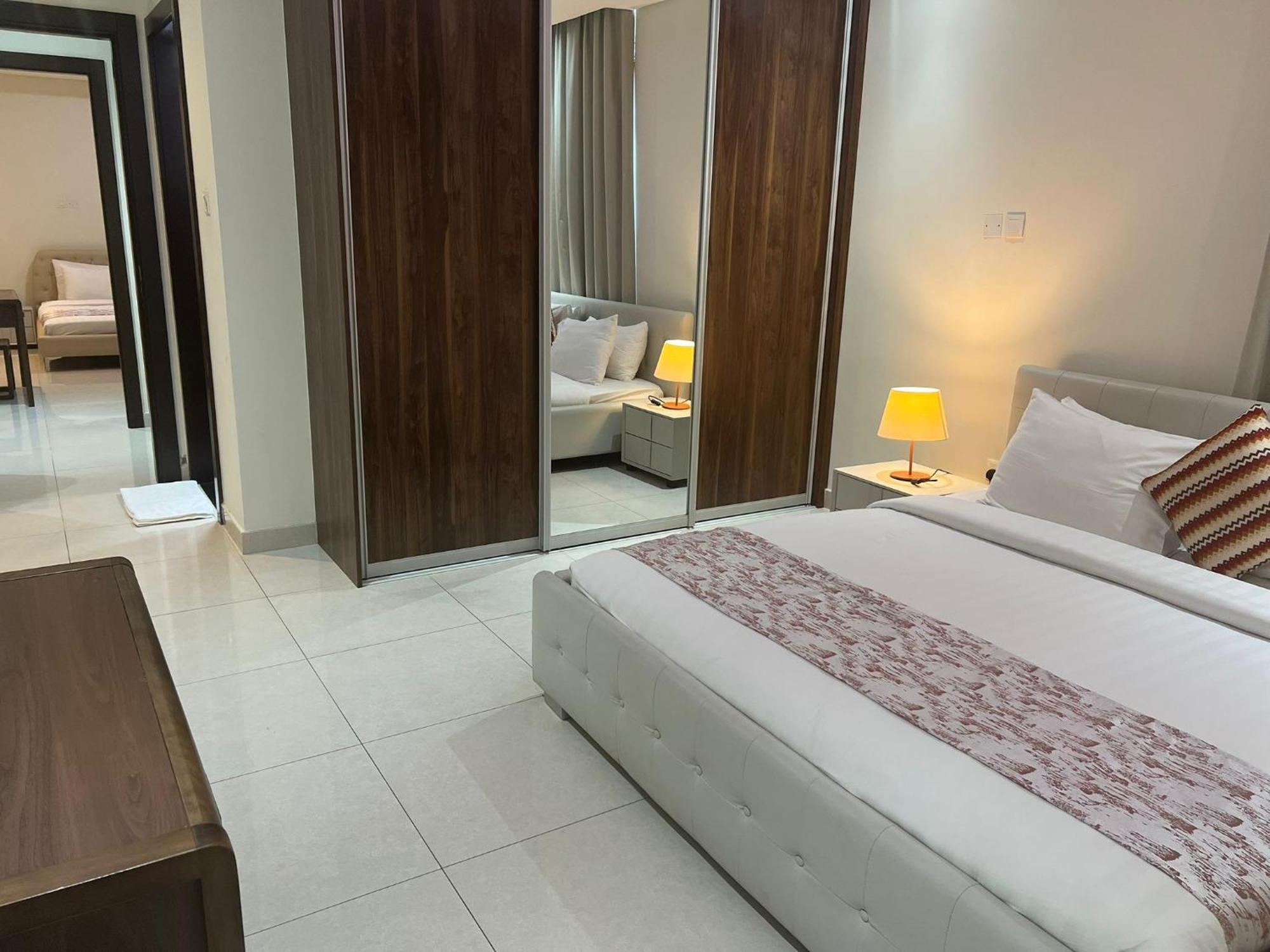 Aparthotel Sirius Tower Al Manamah Esterno foto